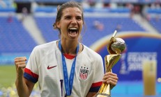 开云APP下载:USWNT伟大的托宾·希思宣布退休